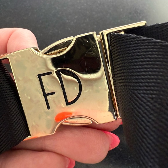 Fawn Design - The Fawny Pack - Black Crossbody Bag - Picture 9 of 10